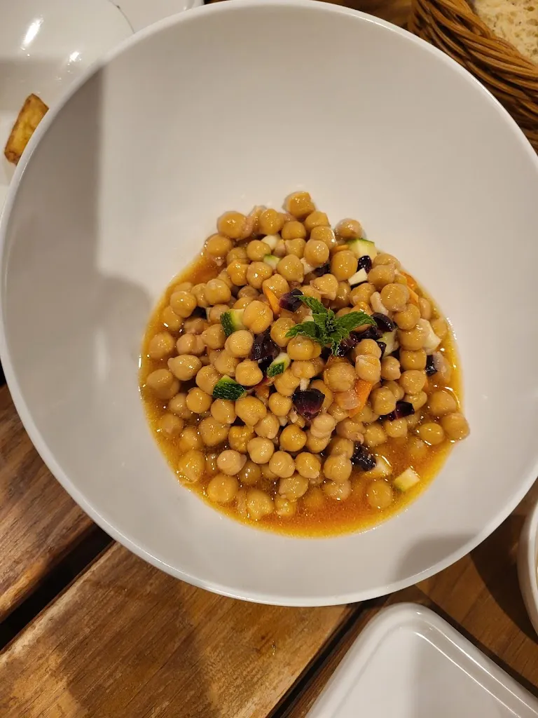 Roni Gold_El Rebost de Can Moragues_Riudarenes_review