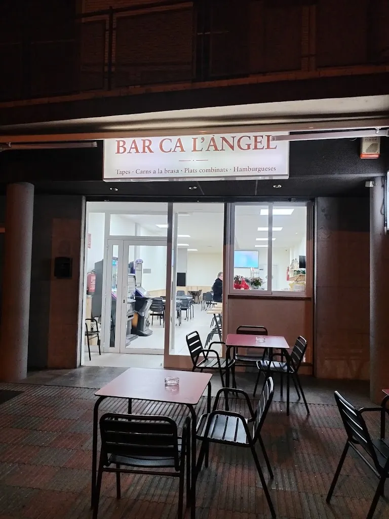 Bar Àngel ristorante a Riudarenes