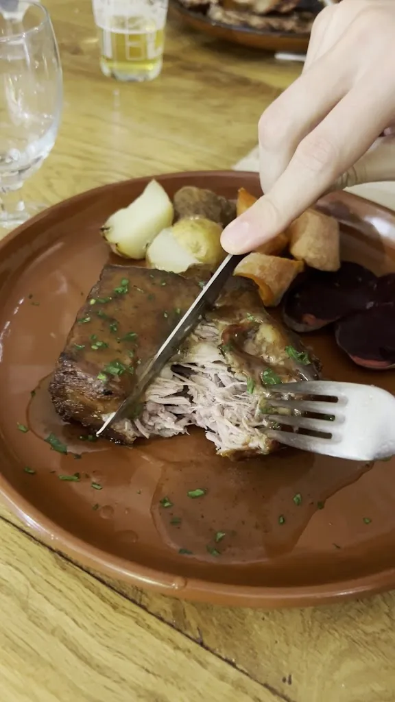 Alba AB_Hostal de Sadernes_Sales de Llierca_recensione