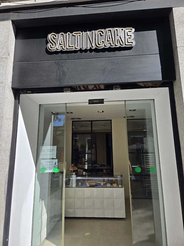 Salt In Cake_Salt_slider_image_3