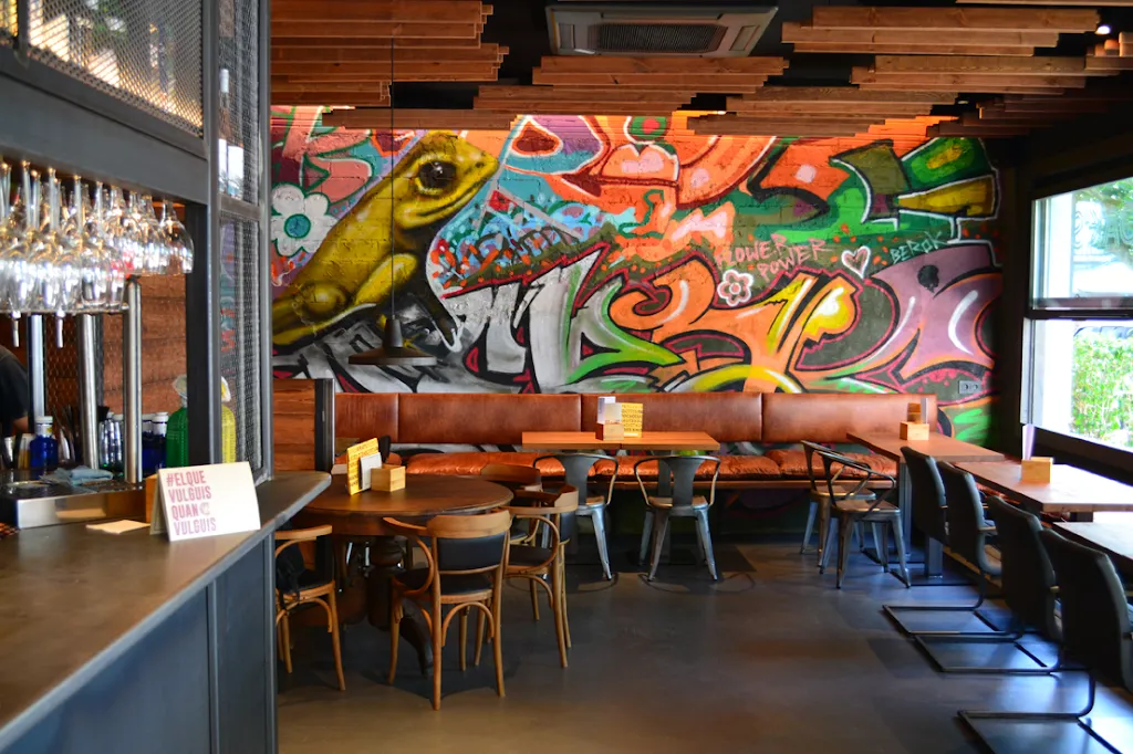 CROAK'S Roses restaurant in Roses