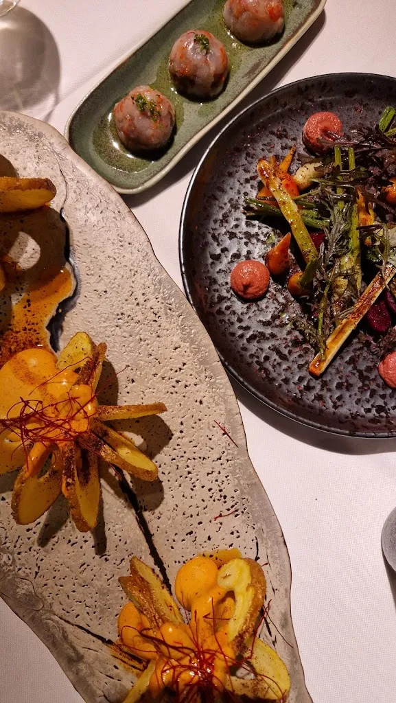 Ayotroyee Jana_Restaurant Sumac_Roses_Bewertung