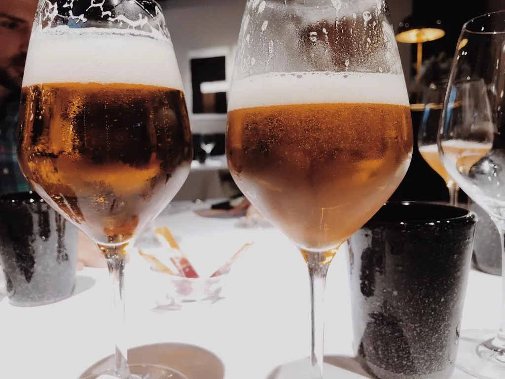 Restaurant Sumac_Roses_slider_image_3