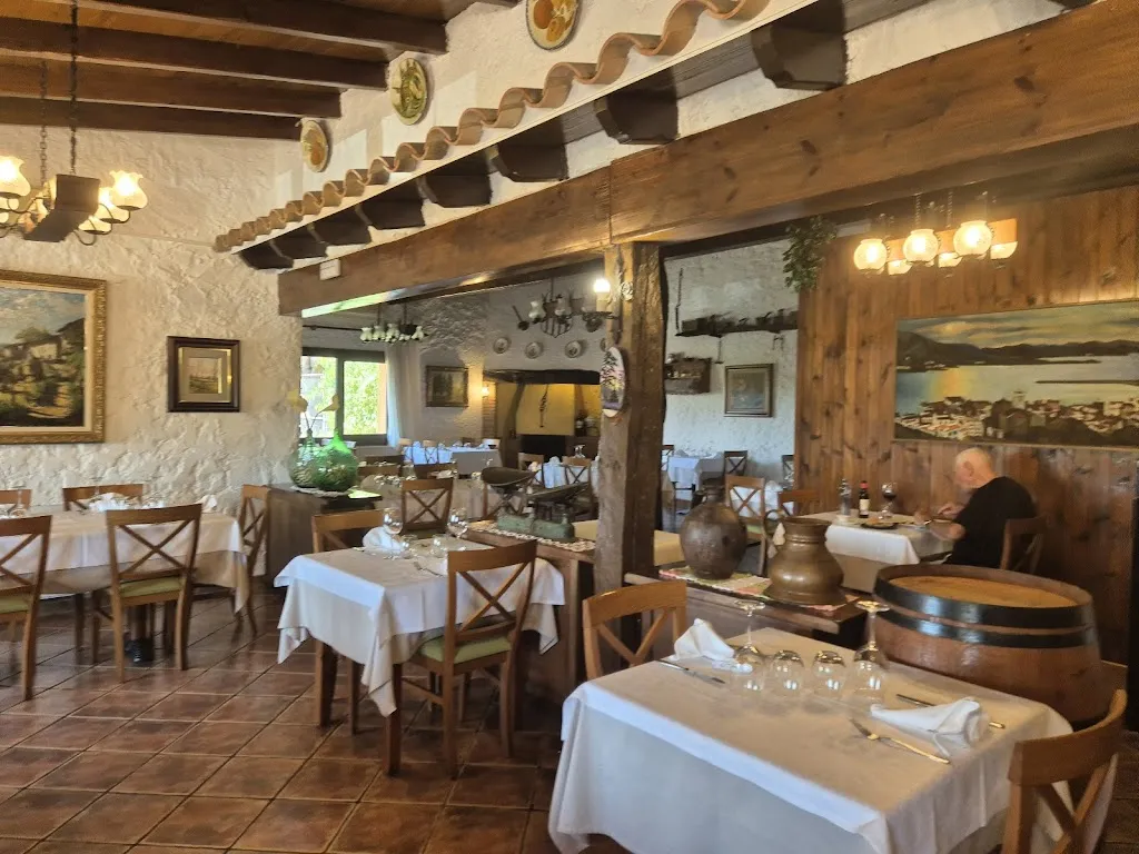 Mas Ullastre Restaurant_Sant Climent Sescebes_slider_image_3