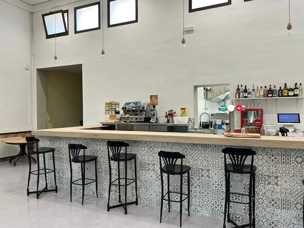 Bar la Societat Sant Climent Sescebes restaurant in Sant Climent Sescebes