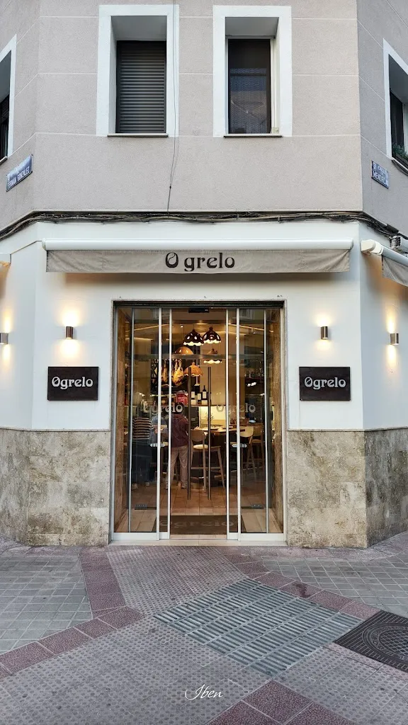 ibnu syena alfitra_Restaurante Ogrelo_Baña A_review