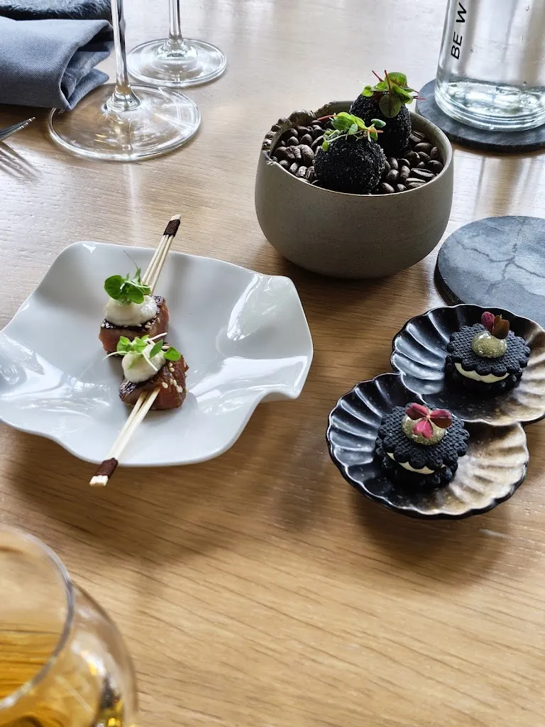 Maynats_Pau_slider_image_3