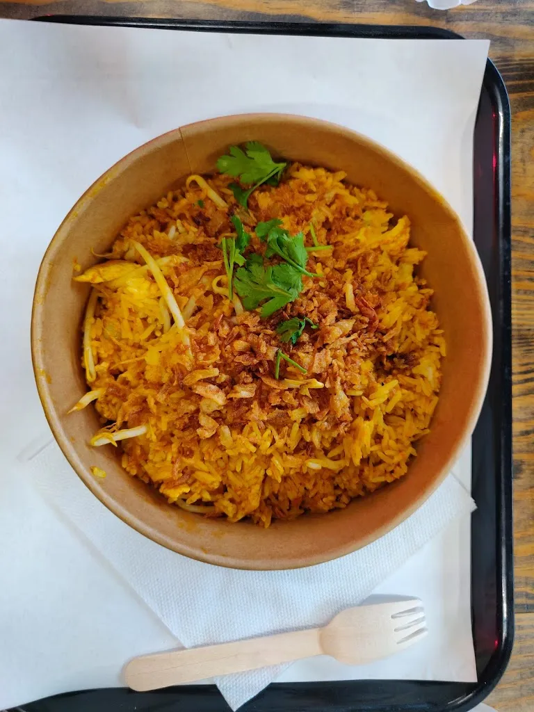 Tangmo T._Halal Thai street food_Pau_review