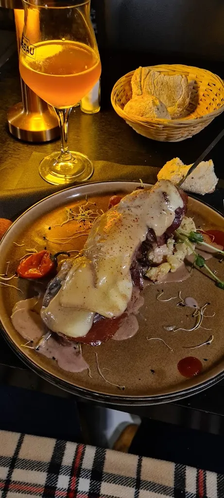 Joel Toe_Le Canard Royal_Pau_review