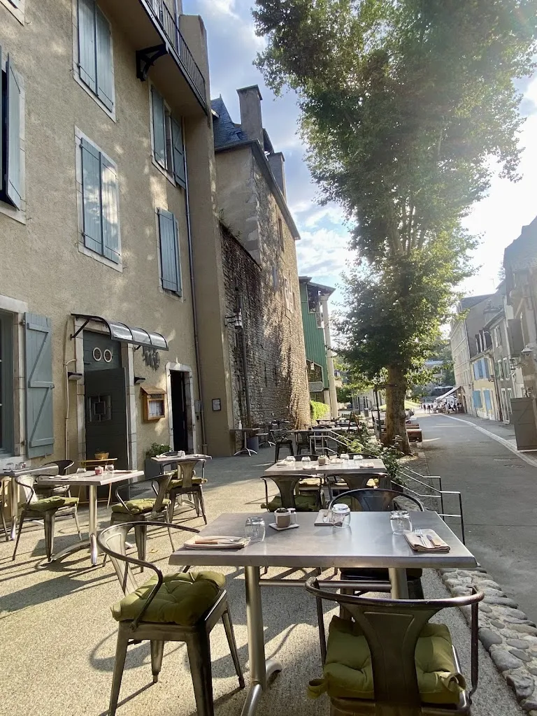 JÒÏA MÂA_Pau_slider_image_1