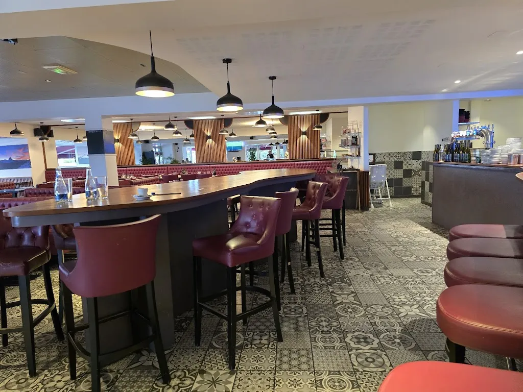 L' ARAGON restaurant in Pau