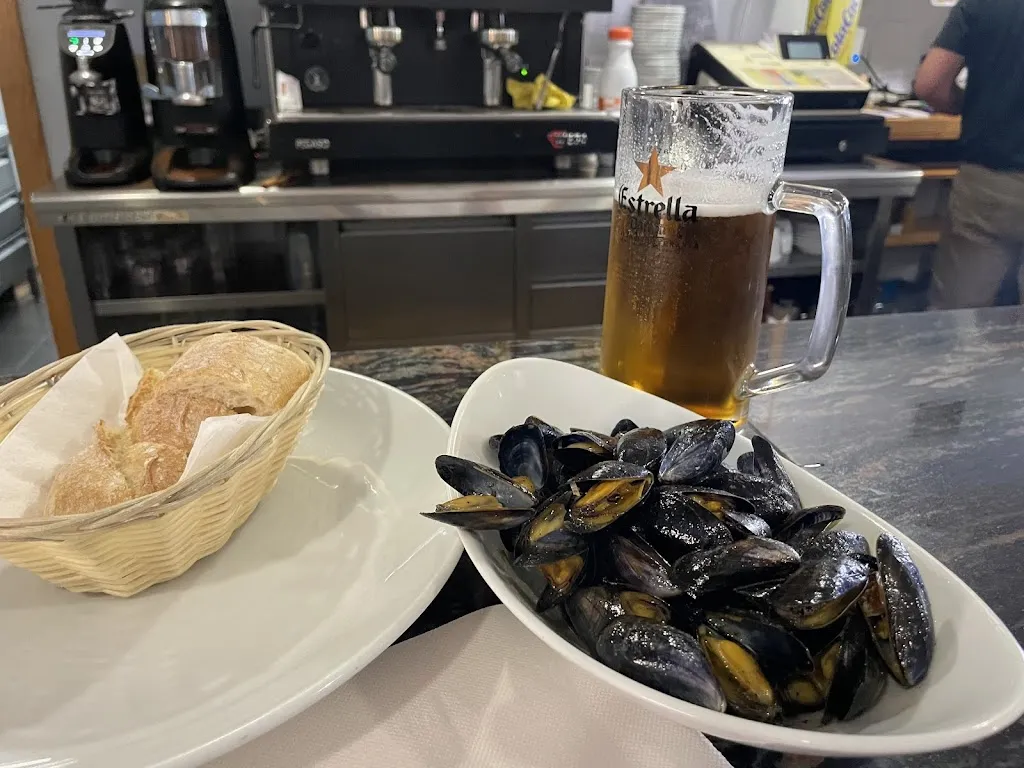 Bar El Revolt_Sant Jaume de Llierca_slider_image_3