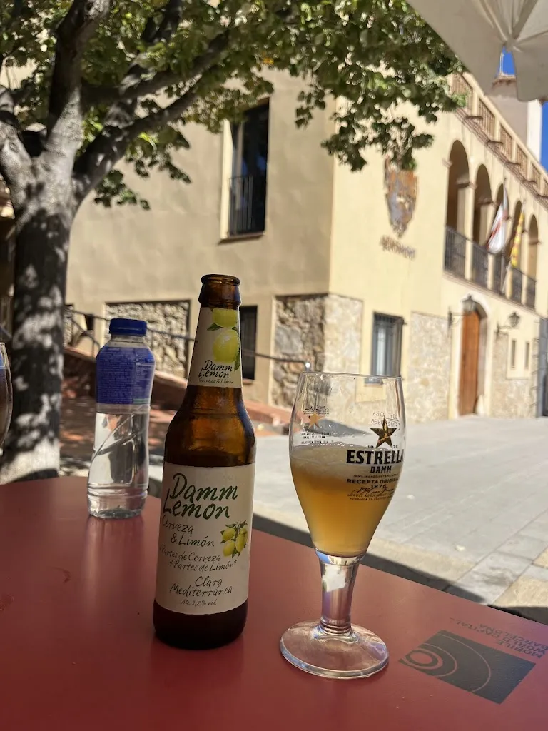 Carla Lota_Bar El Social de Sant Jordi Desvalls_Sant Jordi Desvalls_review