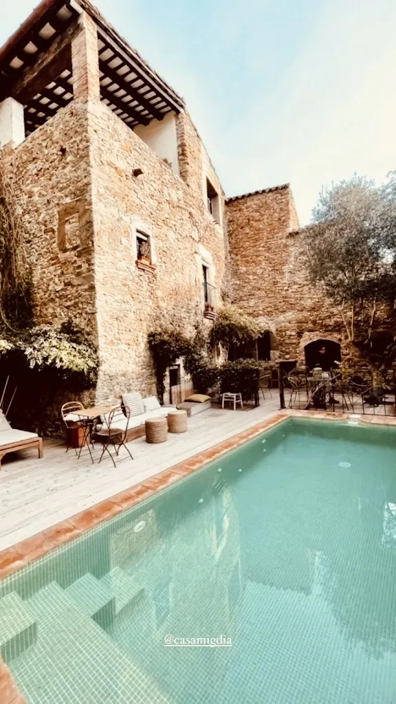 Casa Migdia_Sant Jordi Desvalls_slider_image_1