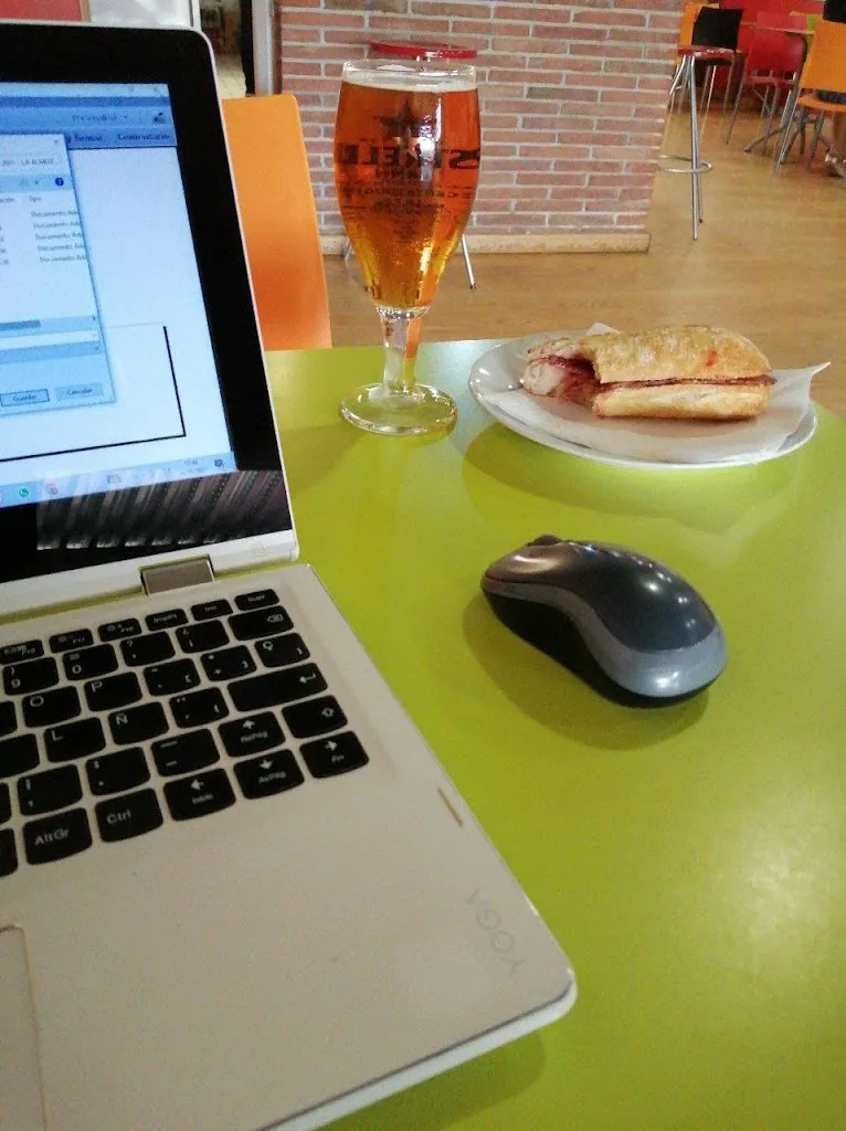 Óscar_El Cafè d'en Quel_Sant Gregori_review