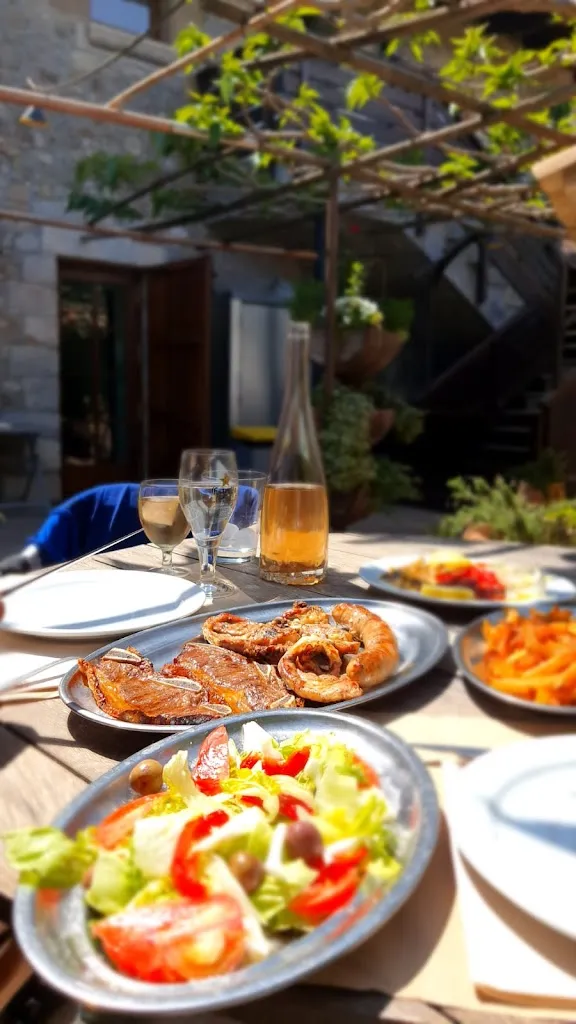 Ali Ba_L'hostal_Sant Miquel de Campmajor_review