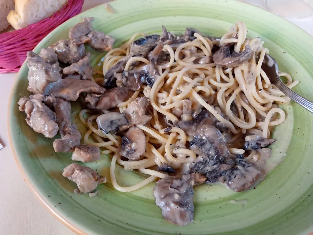 Celia Pacheco_Diamond Bar_Albatera_review