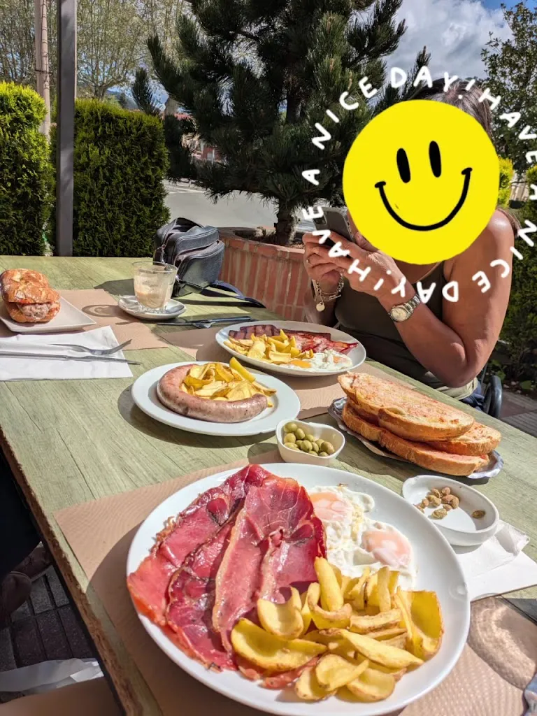 Izzie_Restaurant Ca la Marta_Sant Hilari Sacalm_review