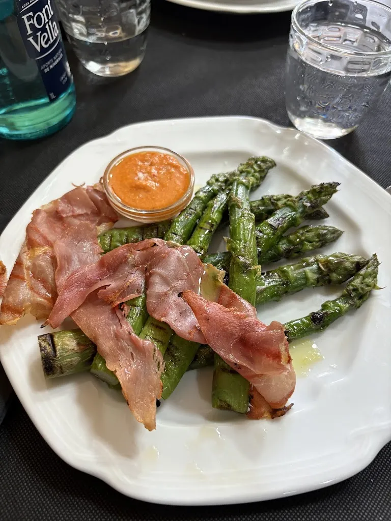 Lorenzo Tassone_Fonda Rita_Sant Hilari Sacalm_review