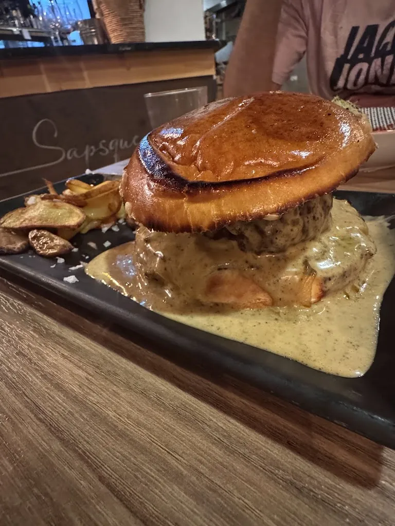 Tracy Bellevue_SAPS QUÈ RESTAURANT(TANCAT PER VACANCES FINS EL DIA 2 D’OCTUBRE)_Sant Hilari Sacalm_review