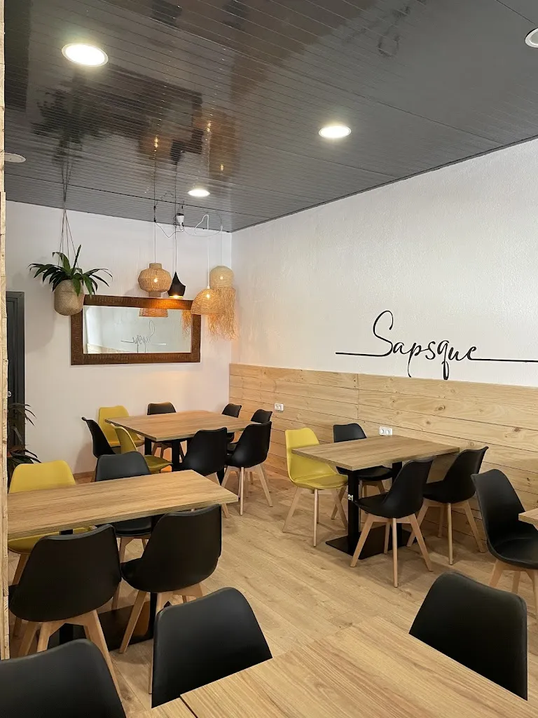 SAPS QUÈ RESTAURANT(TANCAT PER VACANCES FINS EL DIA 2 D’OCTUBRE) restaurant in Sant Hilari Sacalm