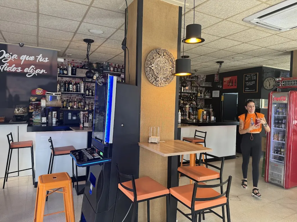 Polina Rudenko_Mubala Café_Albatera_review