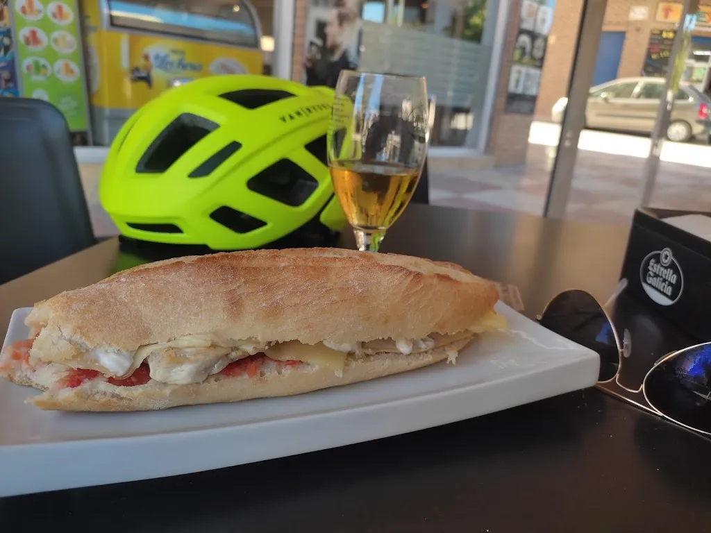 Ido Davids_Mubala Café_Albatera_review