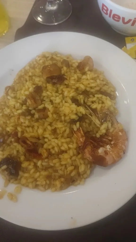 Angeles M_Restaurant 