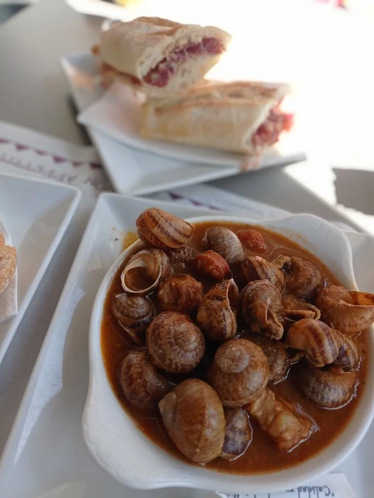 J. Rossich_Bar Cafeteria Moragues_Sant Hilari Sacalm_review