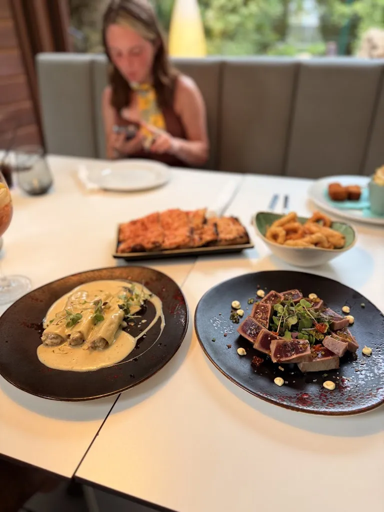 Familjen Varela Svensson_Mas Gusó restaurant_Sant Pere Pescador_review