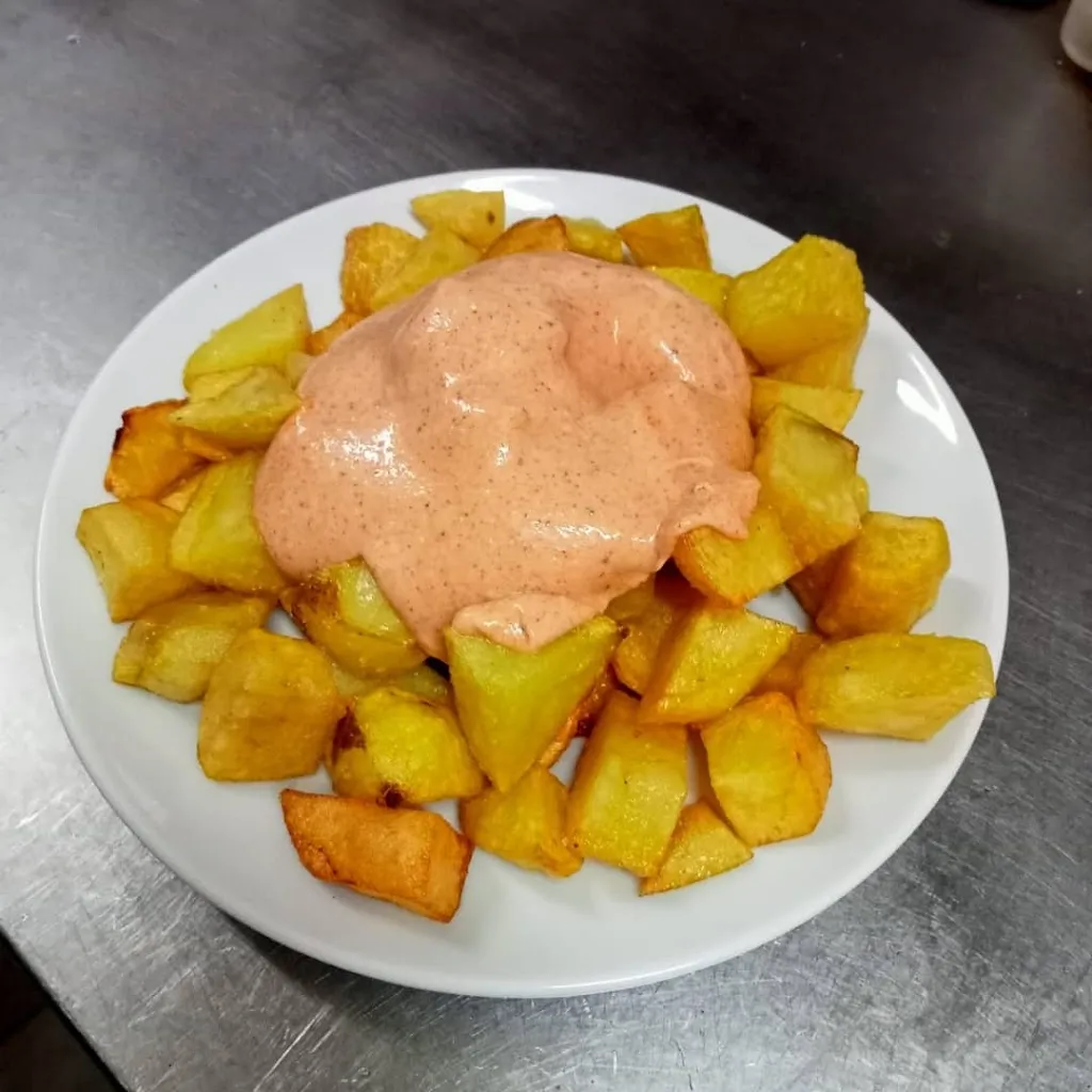 Bar Restaurant La Cantonada_Sant Julià del Llor i Bonmatí_slider_image_3