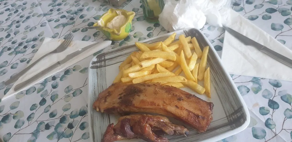 Rusu Sergiu_Forquilla i ganivet_Sarrià de Ter_review