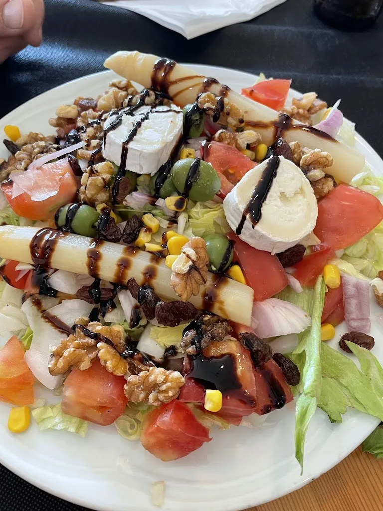 Tona Pallares_Restaurant 9R Romanyà_Santa Cristina dAro_review