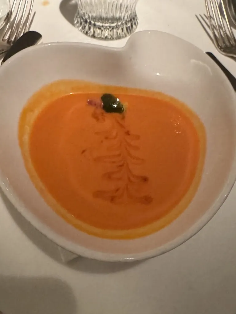 Alex Olea_El Paraguas_Selva de Mar La_review