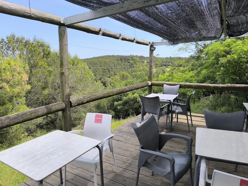 Jenny Jennaïe_La Cantina del Camp de tir_Saus  Camallera i Llampaies_review