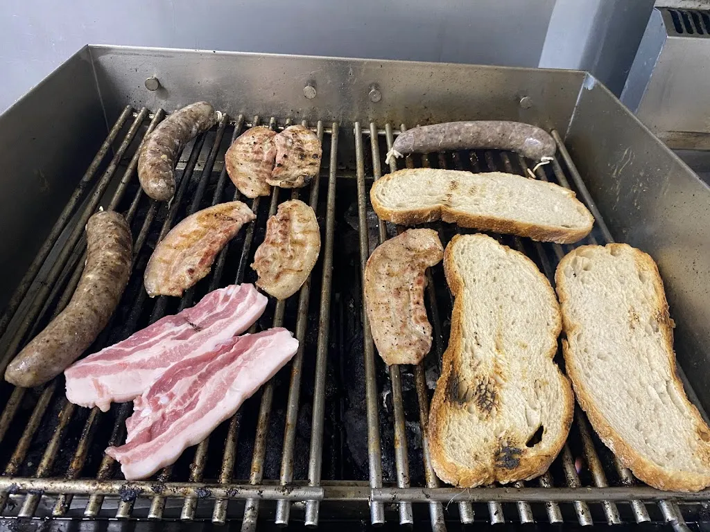 La Cantina del Camp de tir_Saus  Camallera i Llampaies_slider_image_3