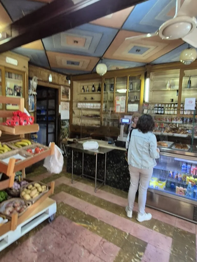 Fleca Can Pep ristorante a Saus  Camallera i Llampaies