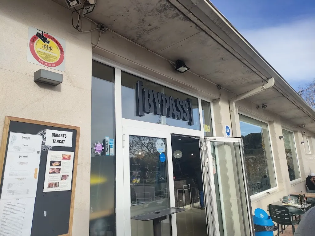 Bar restaurant bypass_Serinyà_slider_image_1