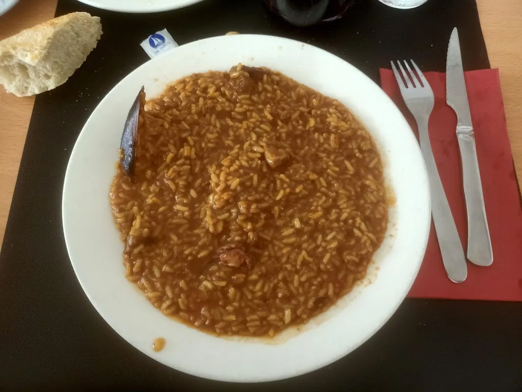 Restaurant Estació de Servei Güell, S.L._Serinyà_slider_image_3