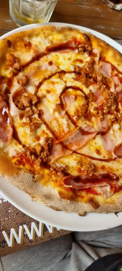 Noe Masia_El Racó de la Plaça Farners _Santa Coloma de Farners_review