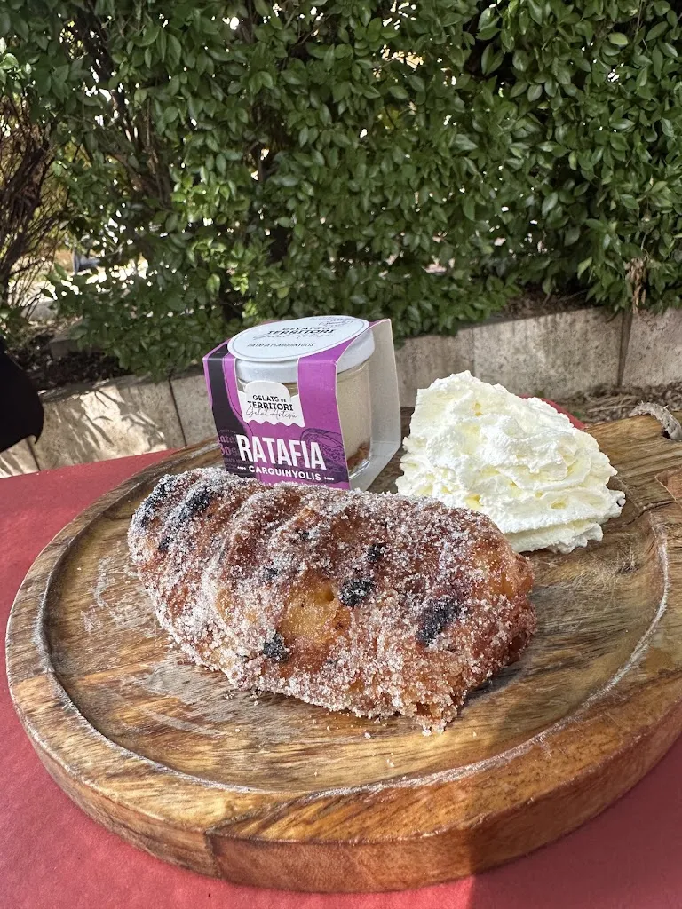 Jordi Navarro Pont_Can Gallart_Santa Coloma de Farners_review