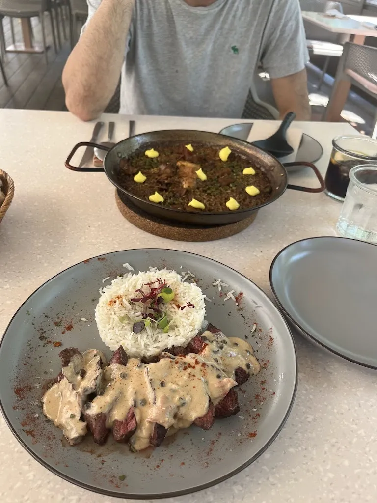 J Boverhoff_Malcriat_Sant Feliu de Guíxols_review