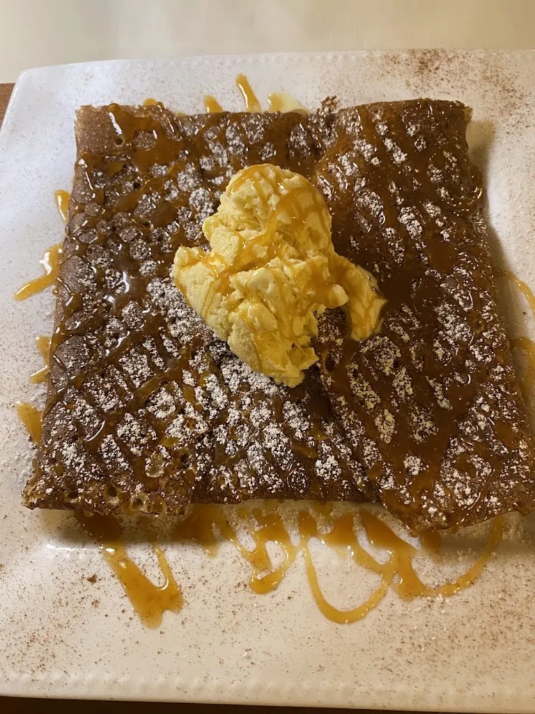 Choy Lin Mok_La Buganvilia_Sant Feliu de Guíxols_review