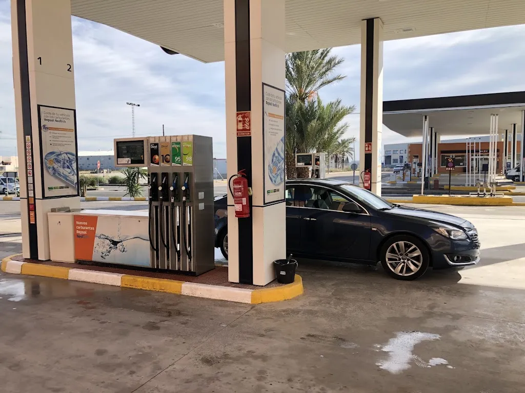 Estación De Servicio Los Martínez S L restaurant in Albatera