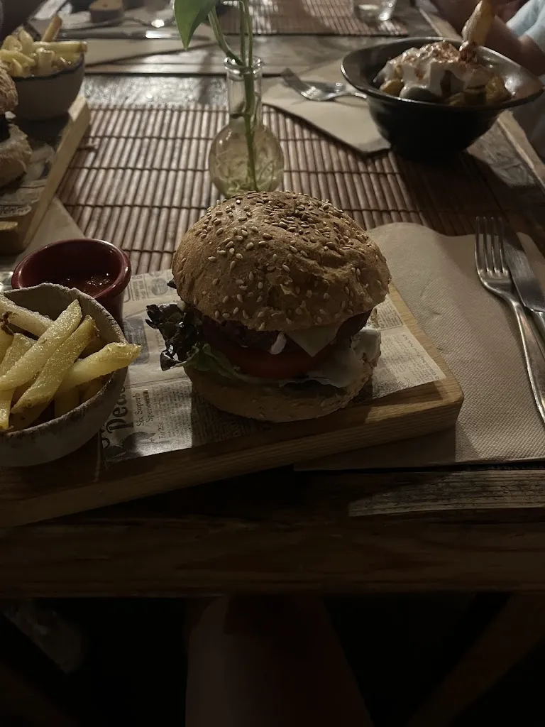Amelia S_Green&Burger by Biocenter Sant Feliu_Sant Feliu de Guíxols_review
