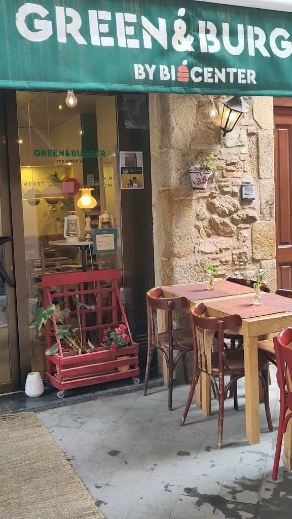 Green&Burger by Biocenter Sant Feliu_Sant Feliu de Guíxols_slider_image_2