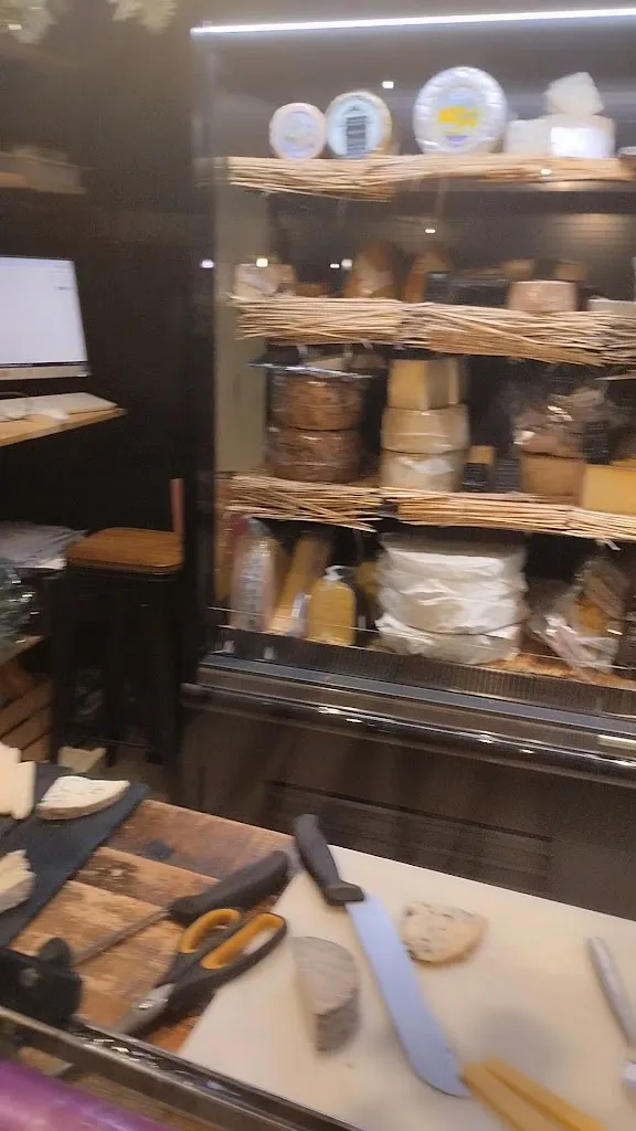 Carles Font assessor_Formatgeria Can Quim_Sant Feliu de Guíxols_review