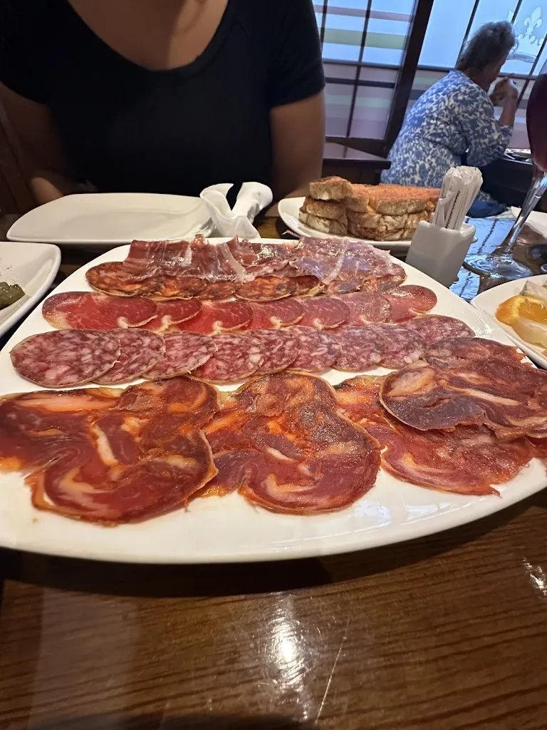 Matilda Rose_El Rey del Jamón_Sant Feliu de Guíxols_avis