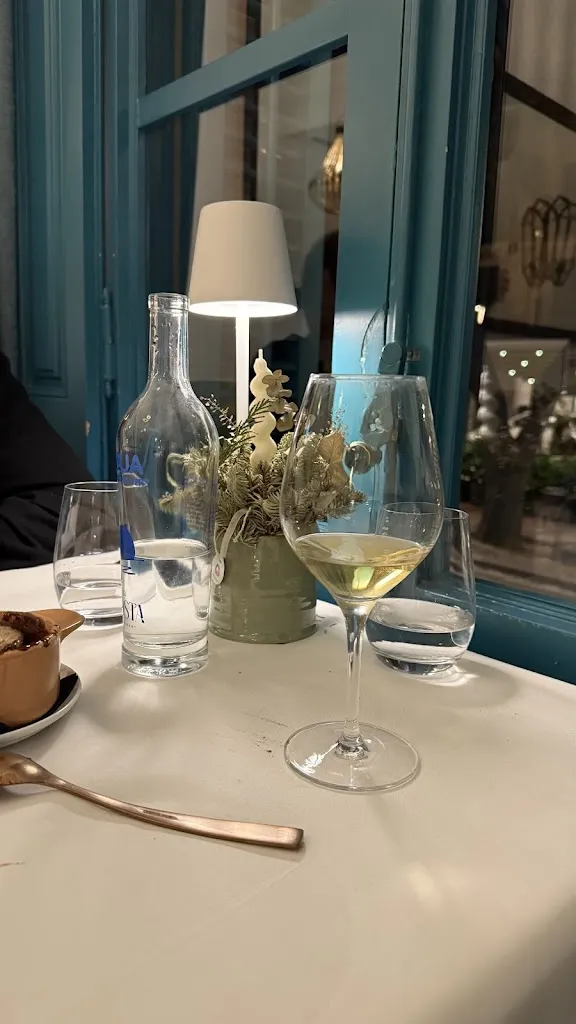 Anne Gauthey-Sebert_La Posta_Sant Feliu de Guíxols_review