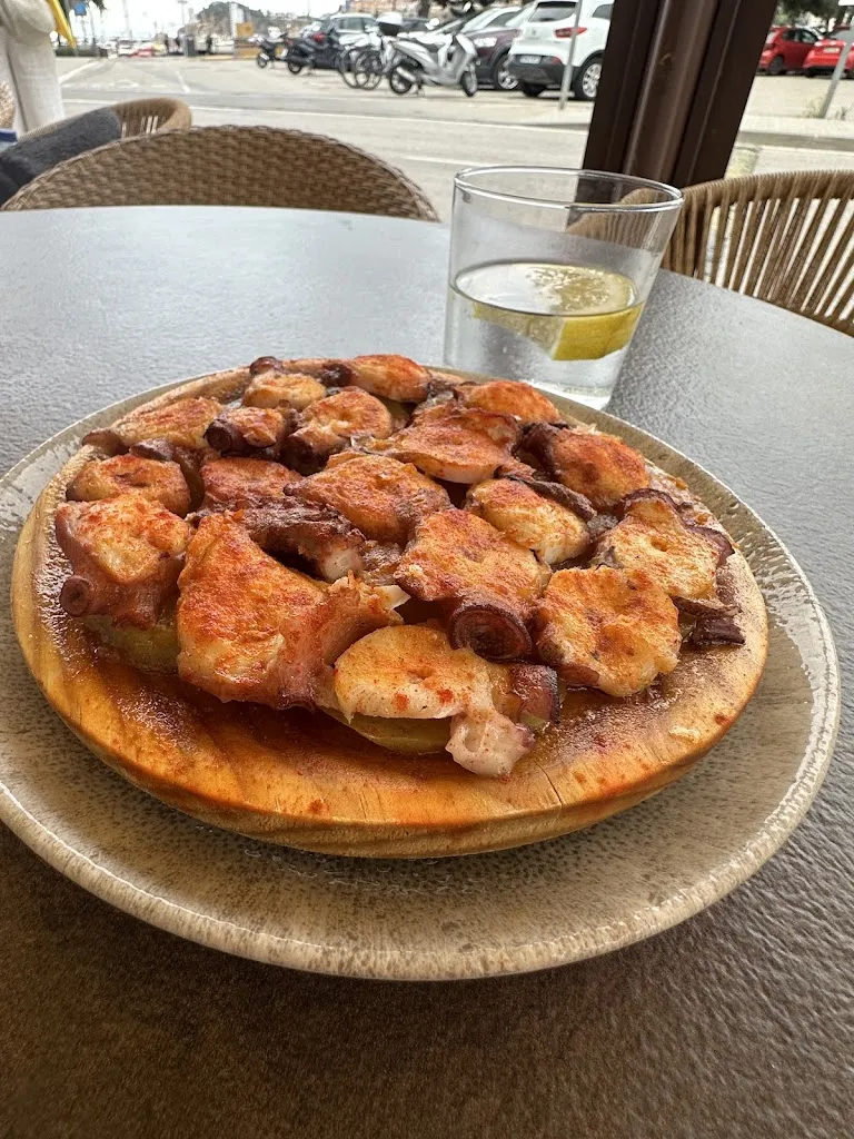 Anna Rybalova_Bar El Corsari_Sant Feliu de Guíxols_recensione